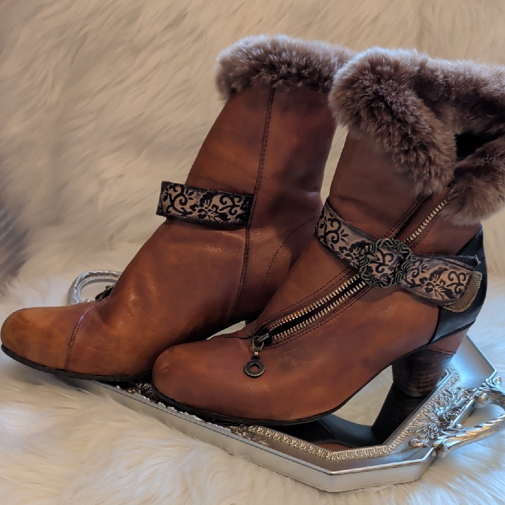 Finesse Brown Fur-Trimmed Heeled Boots